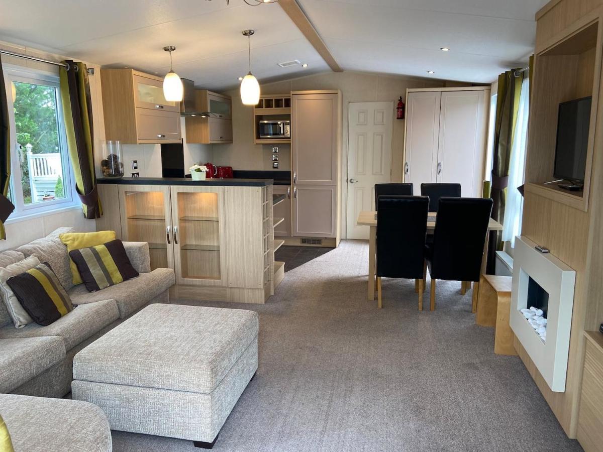 New Forest Retreat Shorefield Country Park Lymington Bagian luar foto