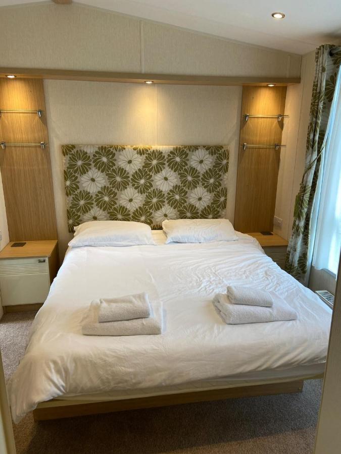 New Forest Retreat Shorefield Country Park Lymington Bagian luar foto