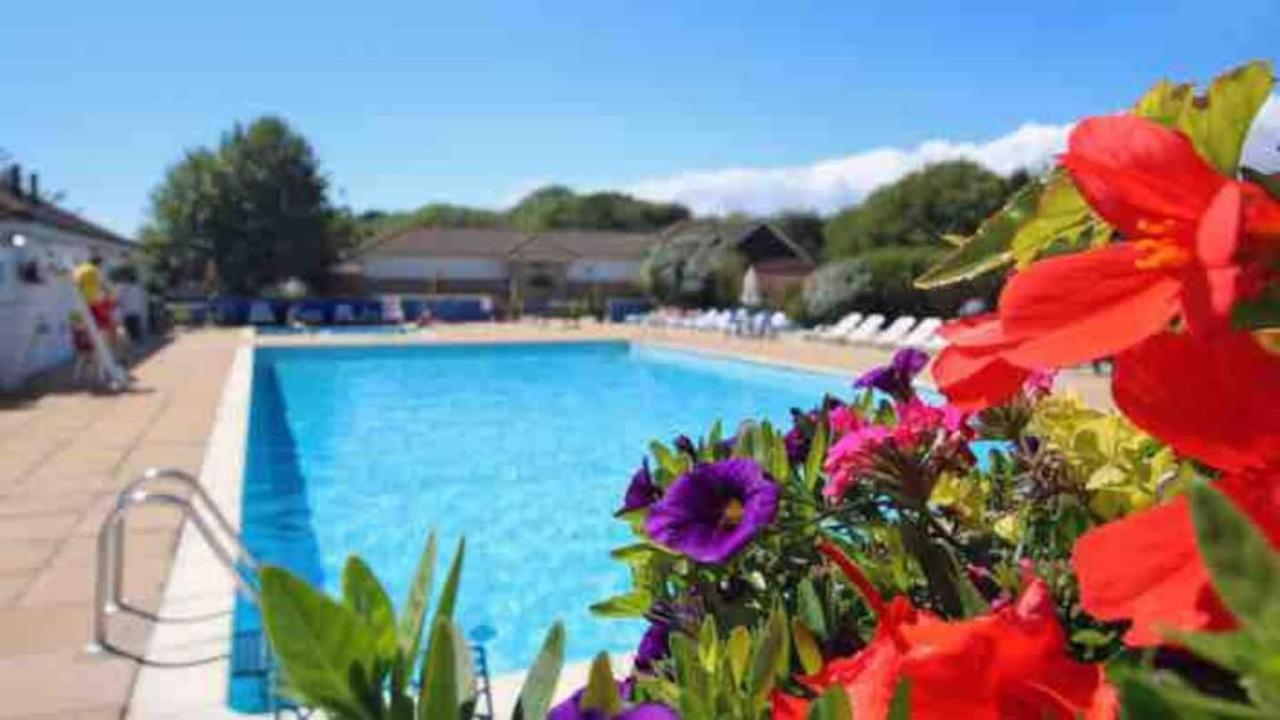 New Forest Retreat Shorefield Country Park Lymington Bagian luar foto