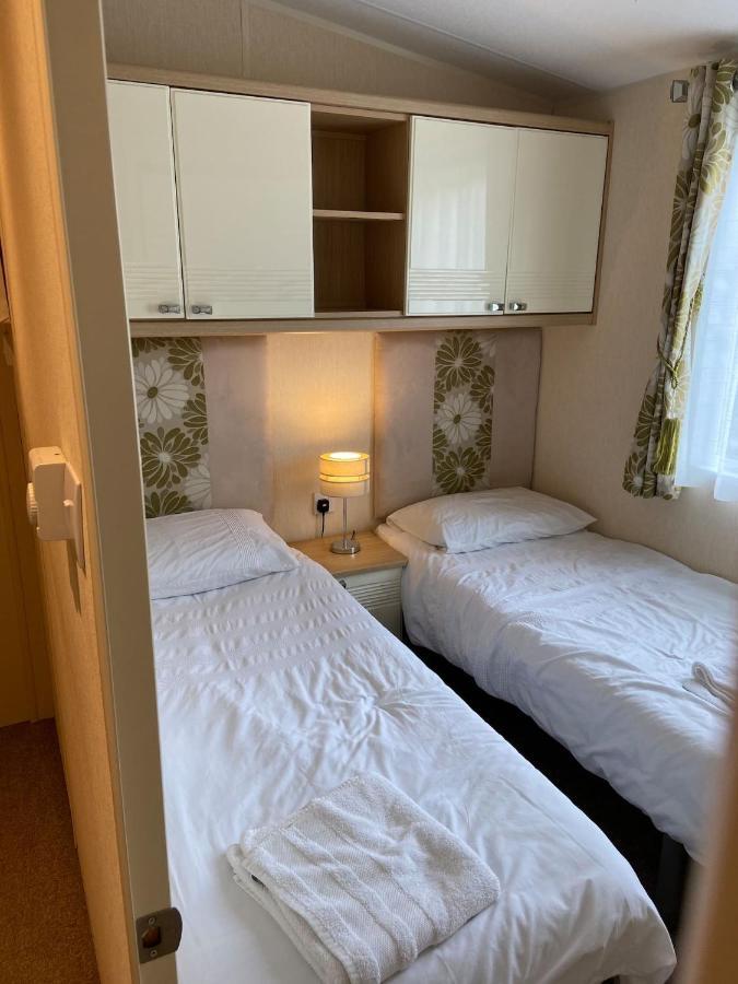New Forest Retreat Shorefield Country Park Lymington Bagian luar foto